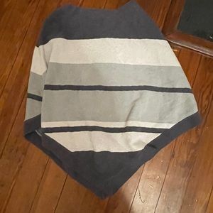 Barefoot dreams poncho